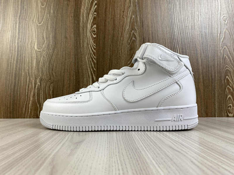 NIKE AIR FORCE 1 (92)