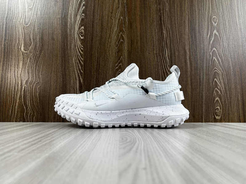 NIKE ACG MOUNTAIN (15)