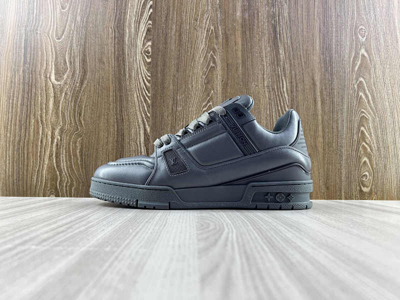 LOUIS VUITTON SHOES (16)