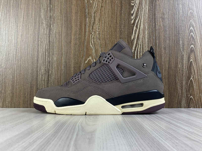 NIKE AIR JORDAN 4 (151)