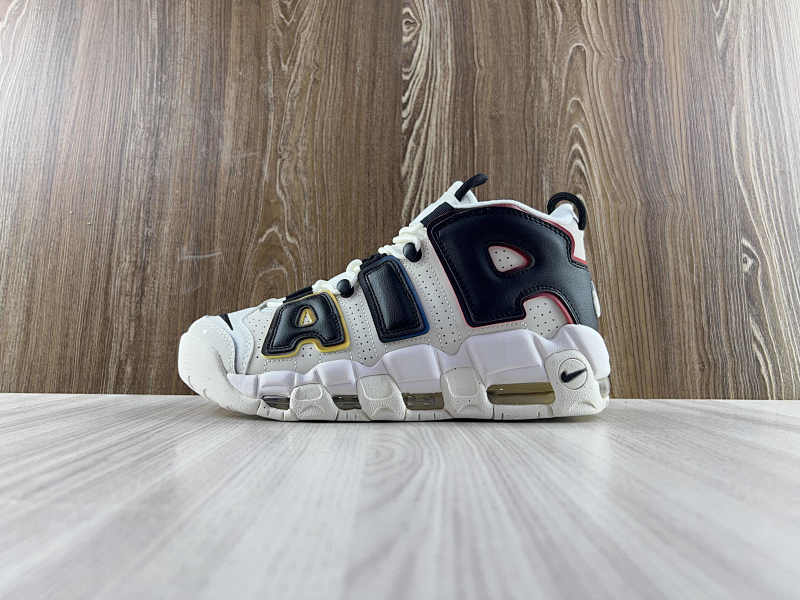 NIKE UPTEMPO (7)