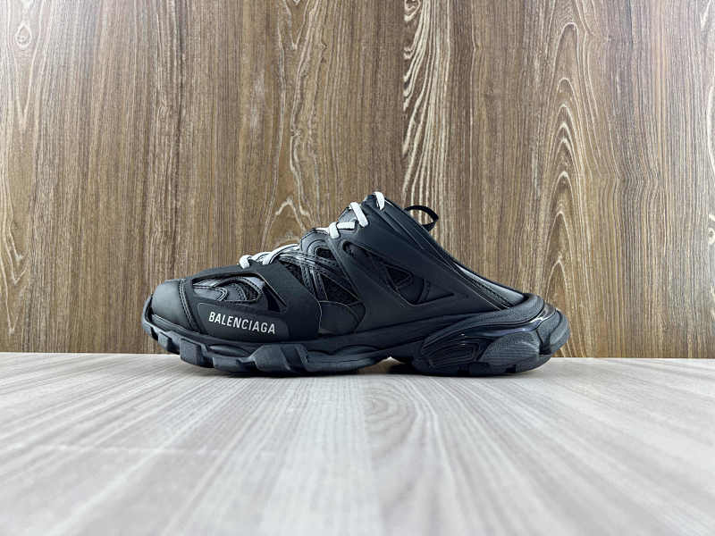 BALENCIAGA SHOES (45)