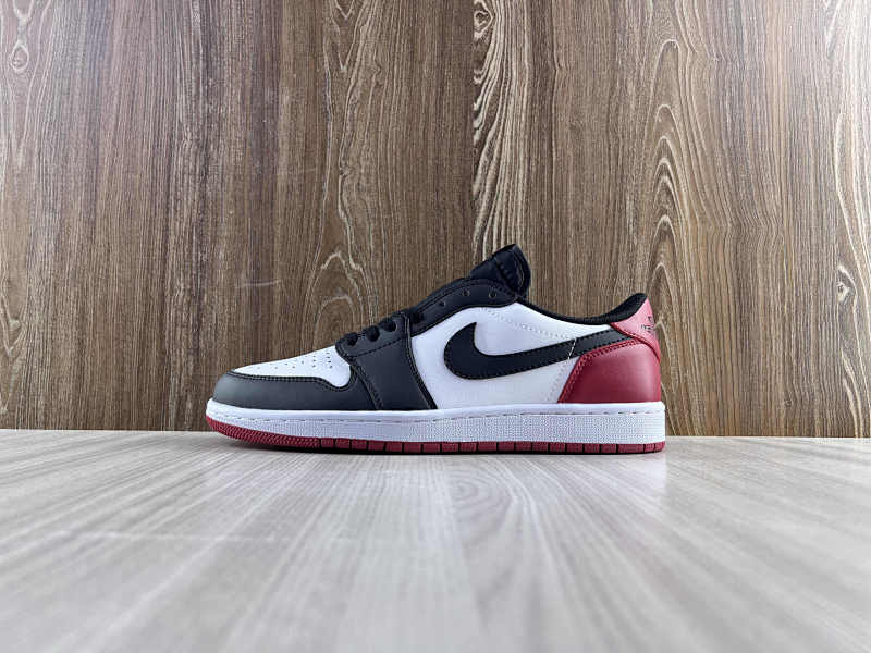 NIKE AIR JORDAN 1 LOW (20)