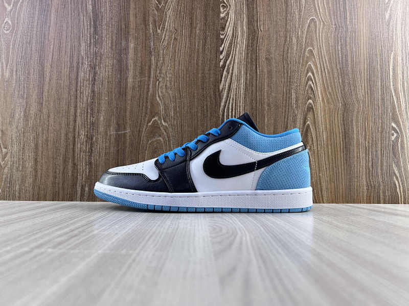 NIKE AIR JORDAN 1 LOW (91)