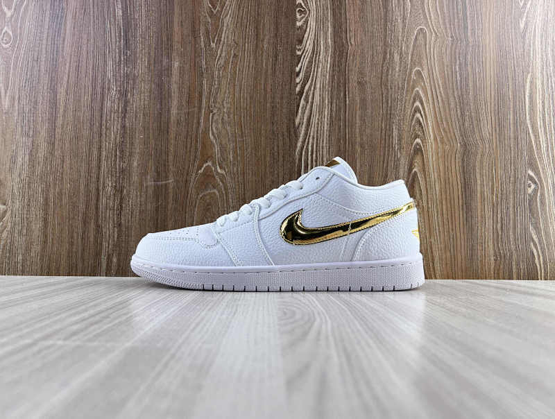 NIKE AIR JORDAN 1 LOW (69)