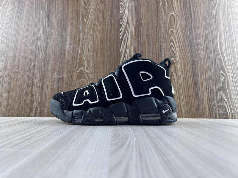 NIKE UPTEMPO (22)