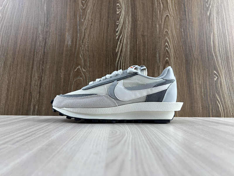 NIKE SACAI (6)