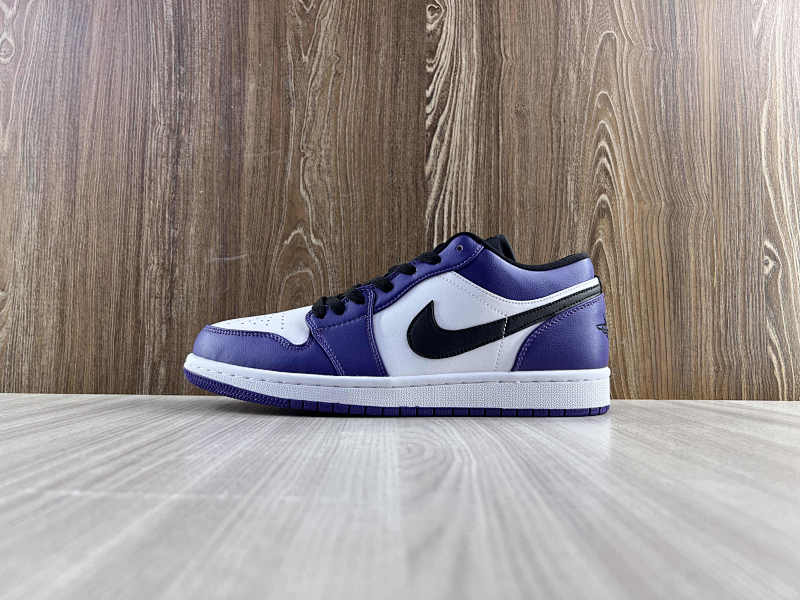 NIKE AIR JORDAN 1 LOW (57)