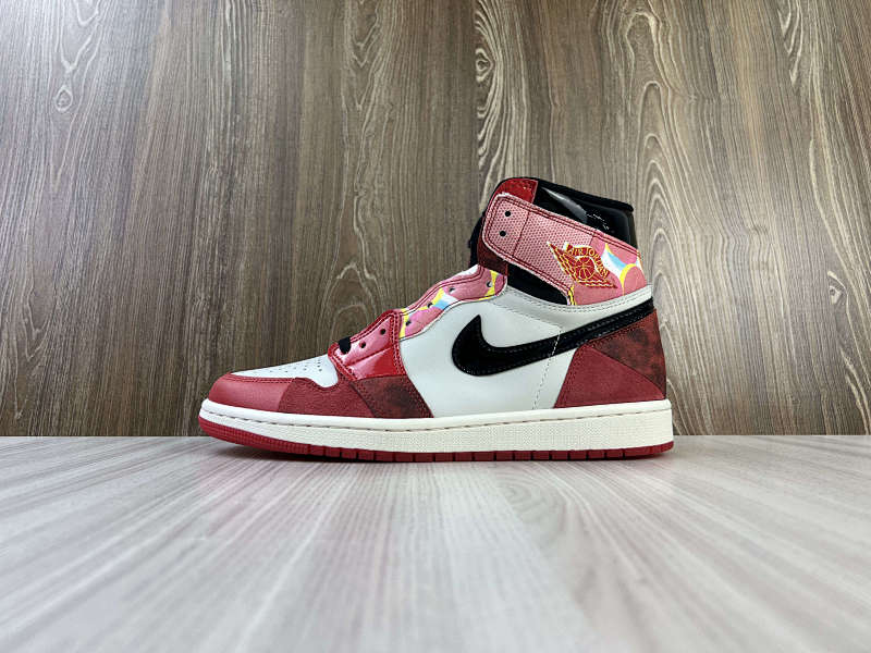 NIKE AIR JORDAN 1 HIGH (35)