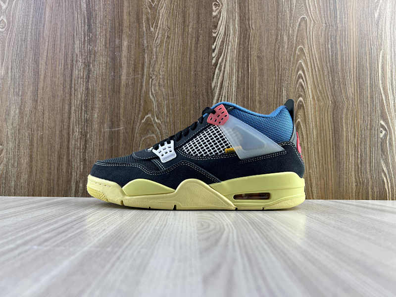 NIKE AIR JORDAN 4 (186)