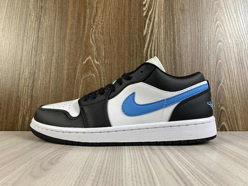 NIKE AIR JORDAN 1 LOW (131)