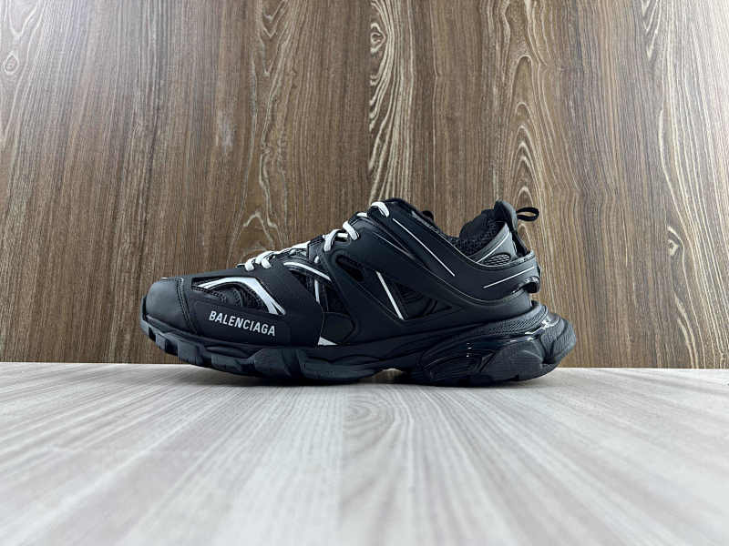 BALENCIAGA SHOES (293)