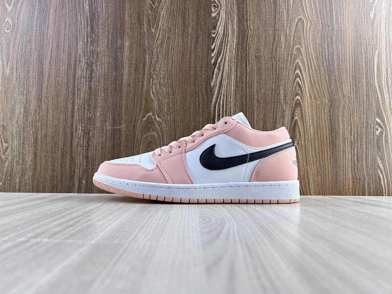 NIKE AIR JORDAN 1 LOW (18)