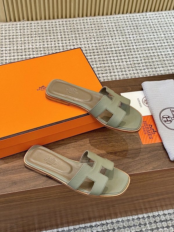 HERMES SHOES (453)