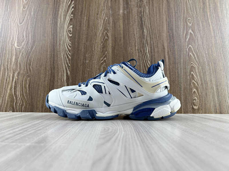 BALENCIAGA SHOES (131)