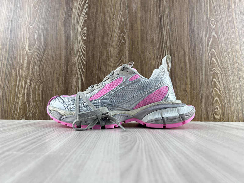BALENCIAGA SHOES (109)