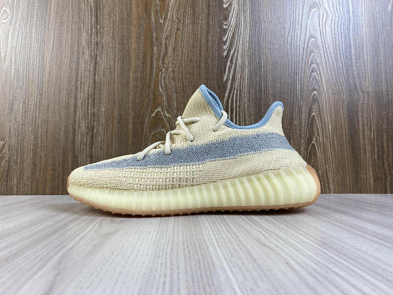 YEEZY 350 (85)