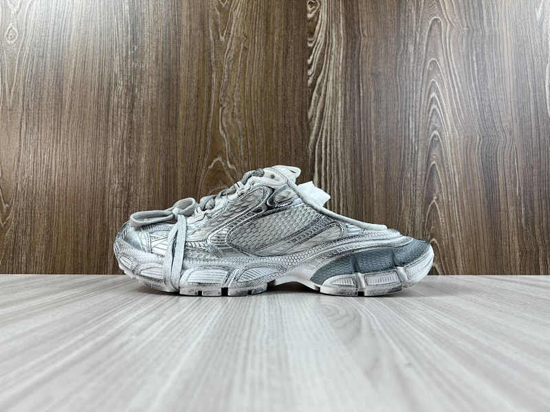 BALENCIAGA SHOES (311)