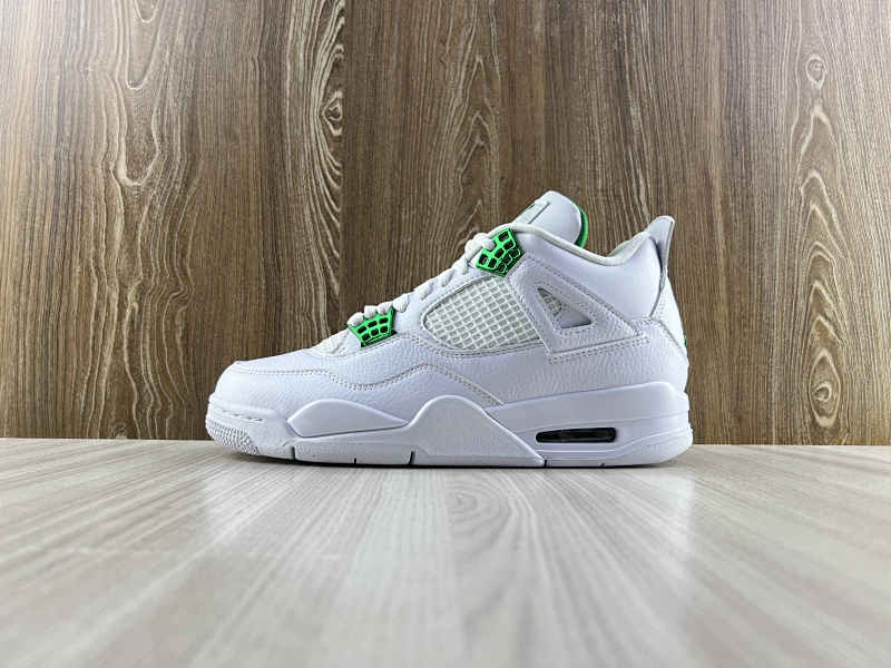 NIKE AIR JORDAN 4 (125)