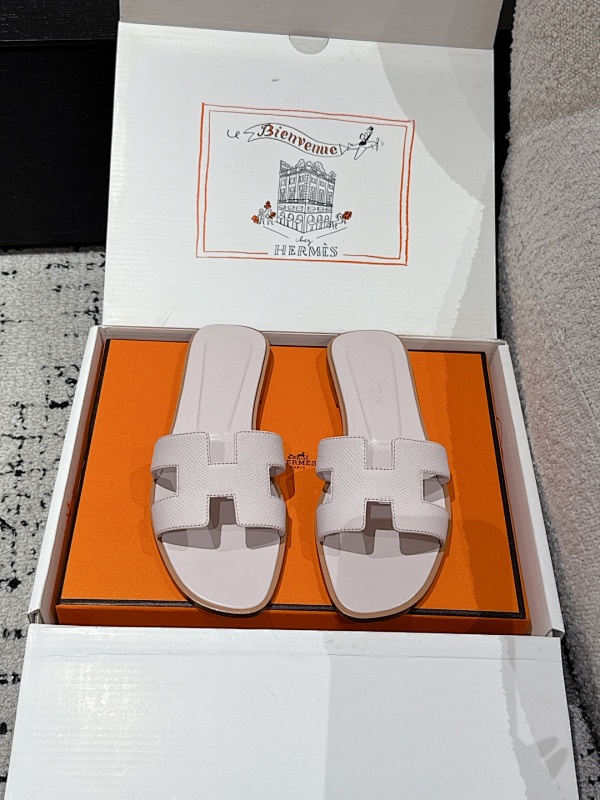 HERMES SHOES (577)