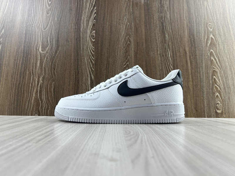 NIKE AIR FORCE 1 (79)