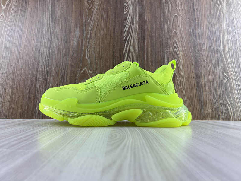 BALENCIAGA SHOES (200)