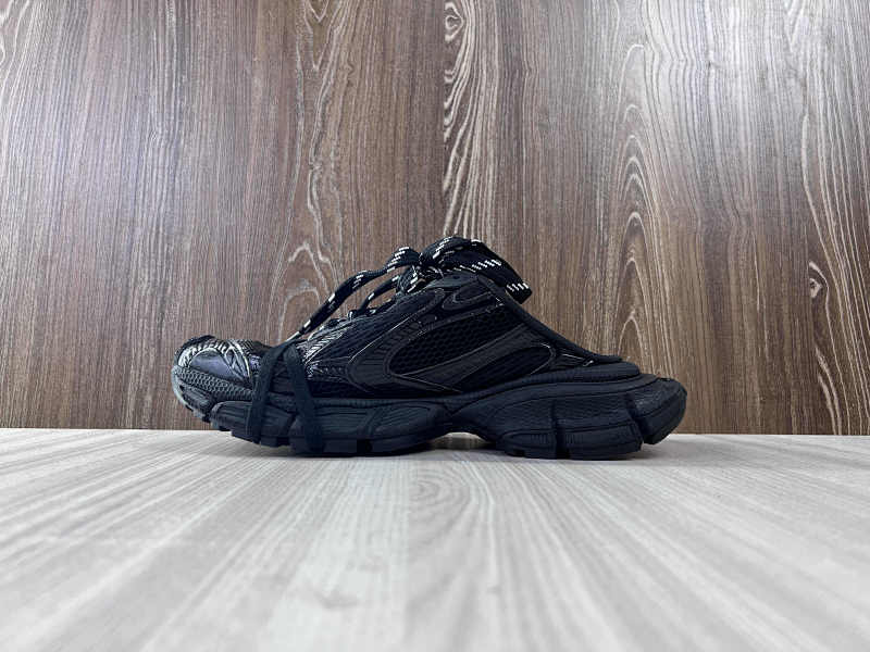 BALENCIAGA SHOES (302)