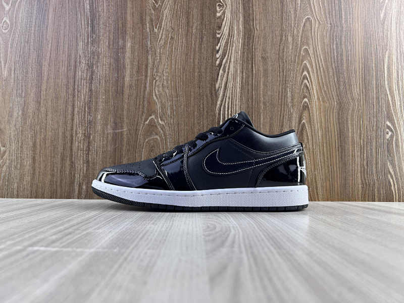 NIKE AIR JORDAN 1 LOW (45)
