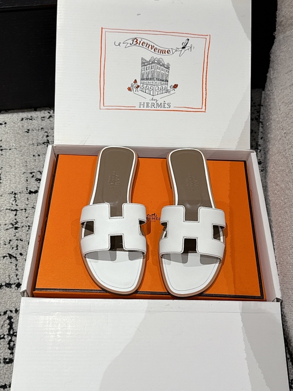 HERMES SHOES (496)