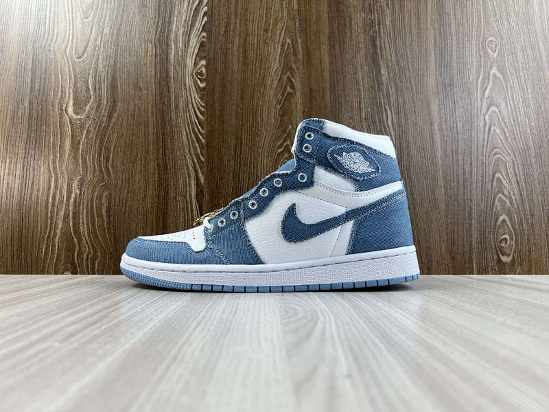 NIKE AIR JORDAN 1 HIGH (38)