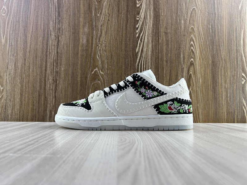 NIKE DUNK (221)
