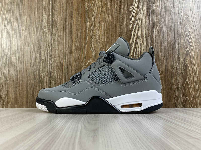 NIKE AIR JORDAN 4 (154)