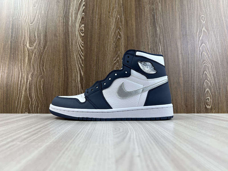NIKE AIR JORDAN 1 HIGH (43)