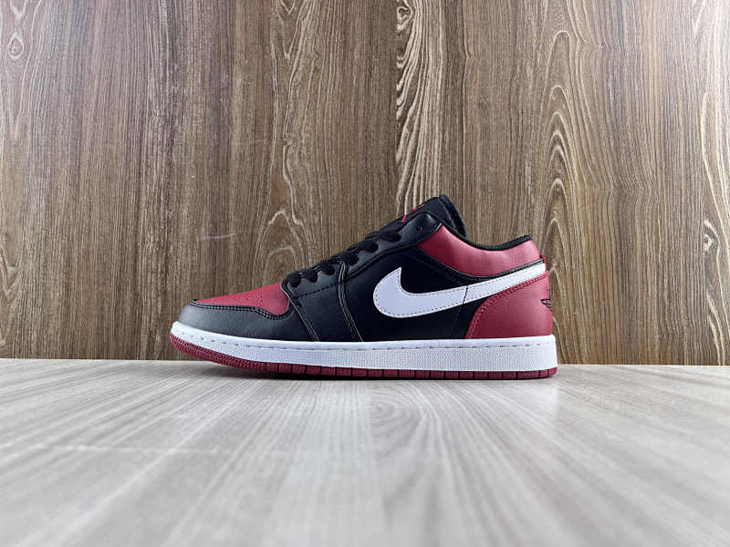 NIKE AIR JORDAN 1 LOW (10)
