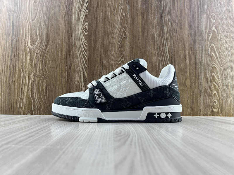 LOUIS VUITTON SHOES (19)