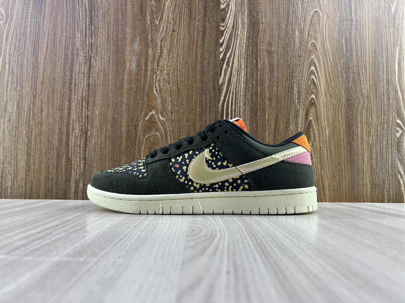 NIKE DUNK (252)