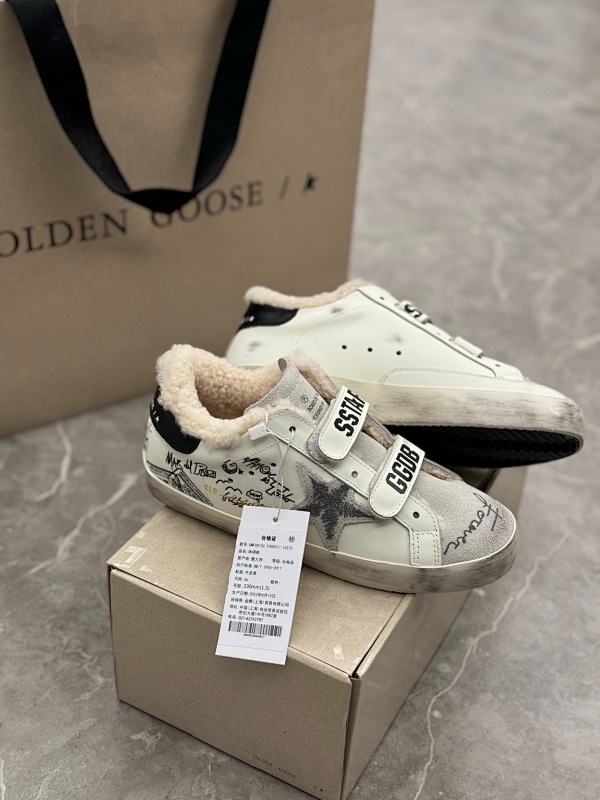 GOLDEN GOOSE SHOES (24)