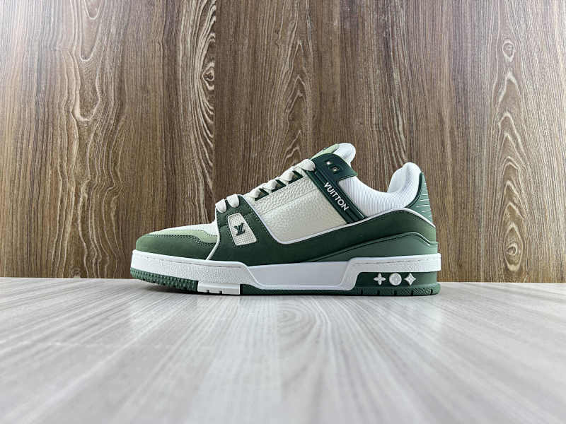 LOUIS VUITTON SHOES (41)