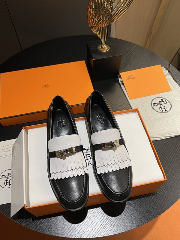 HERMES SHOES (107)