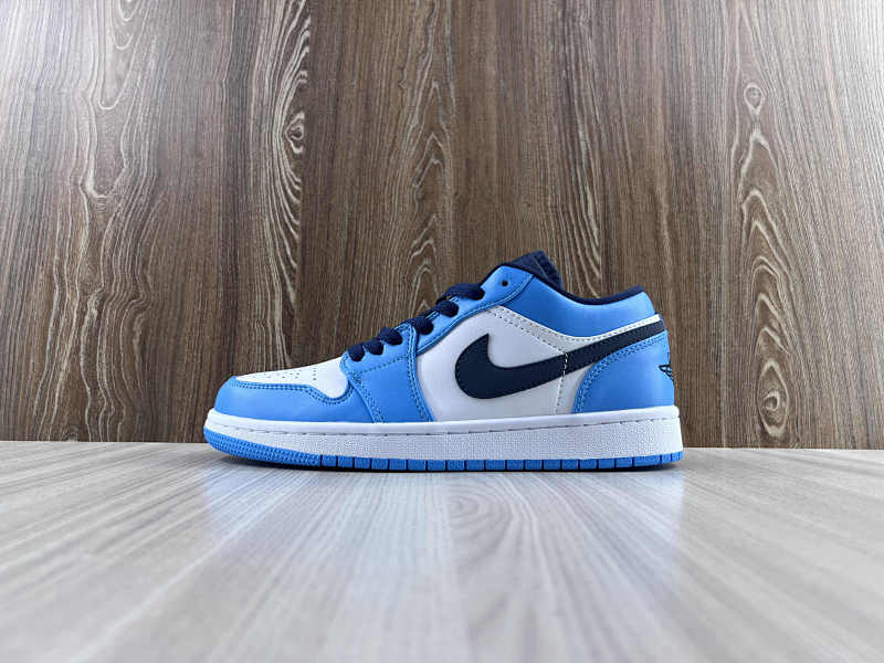 NIKE AIR JORDAN 1 LOW (111)