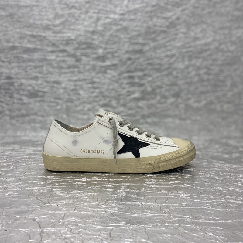 GOLDEN GOOSE SHOES (2601)