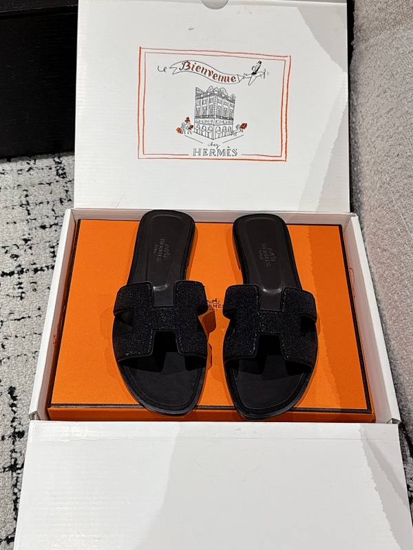 HERMES SHOES (566)