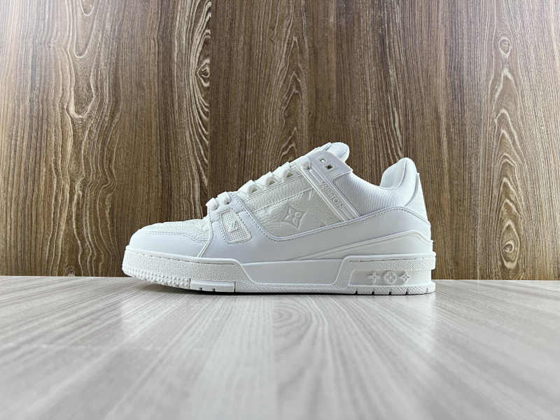 LOUIS VUITTON SHOES (13)