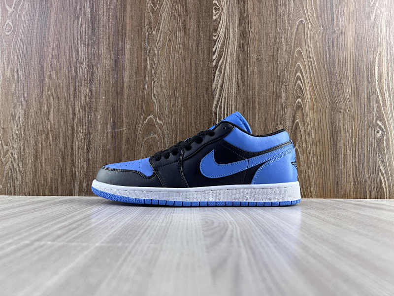 NIKE AIR JORDAN 1 LOW (17)