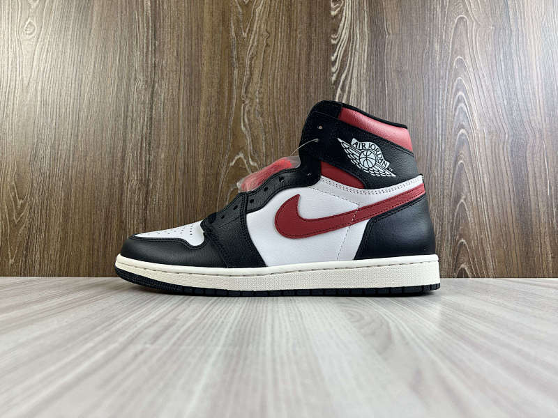 NIKE AIR JORDAN 1 HIGH (68)
