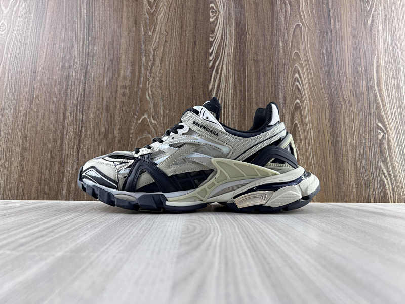 BALENCIAGA SHOES (208)