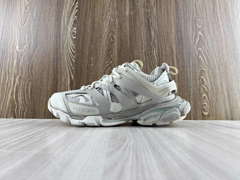 BALENCIAGA SHOES (166)