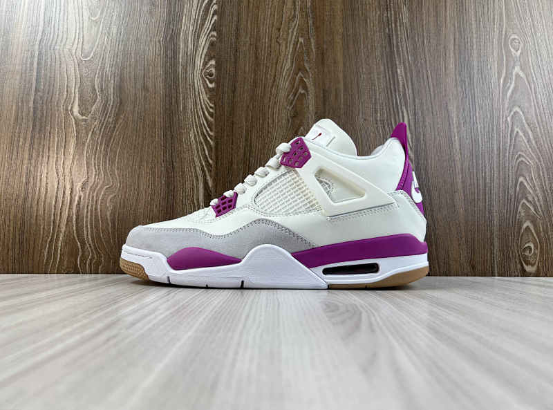 NIKE AIR JORDAN 4 (82)