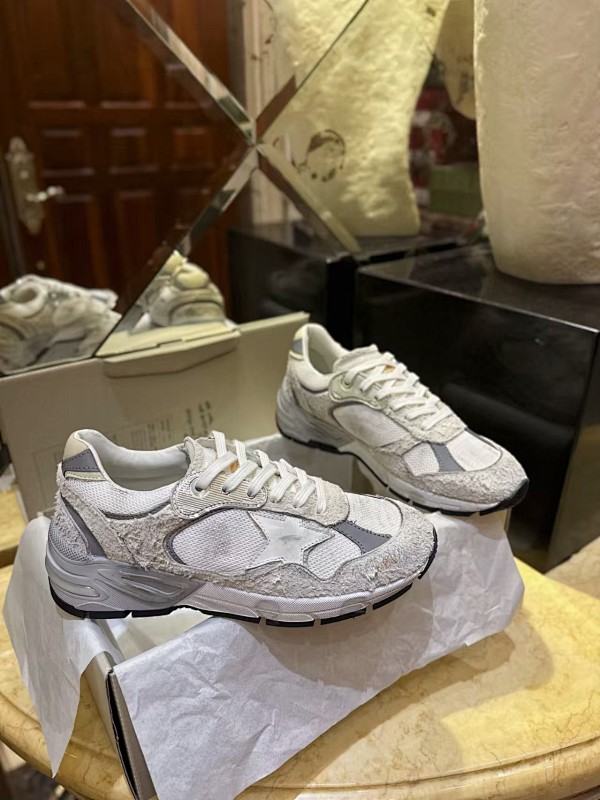 GOLDEN GOOSE SHOES (2)