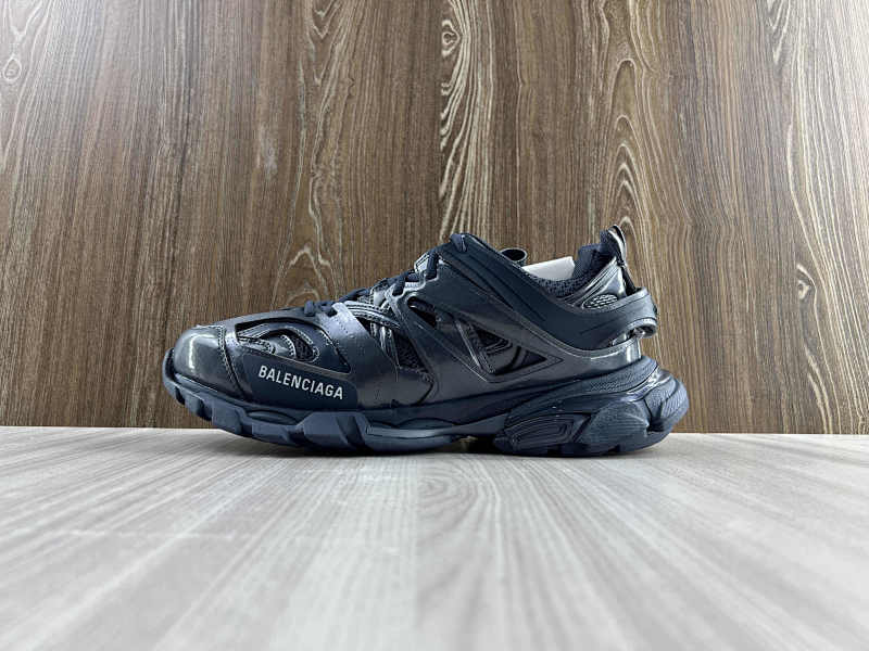 BALENCIAGA SHOES (288)